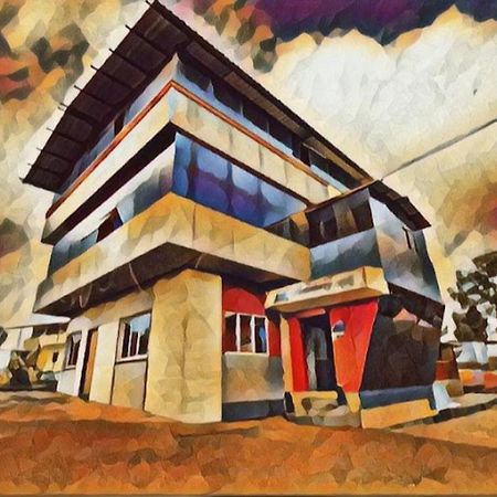 Strawberry Vacations Villa Панчгани Экстерьер фото