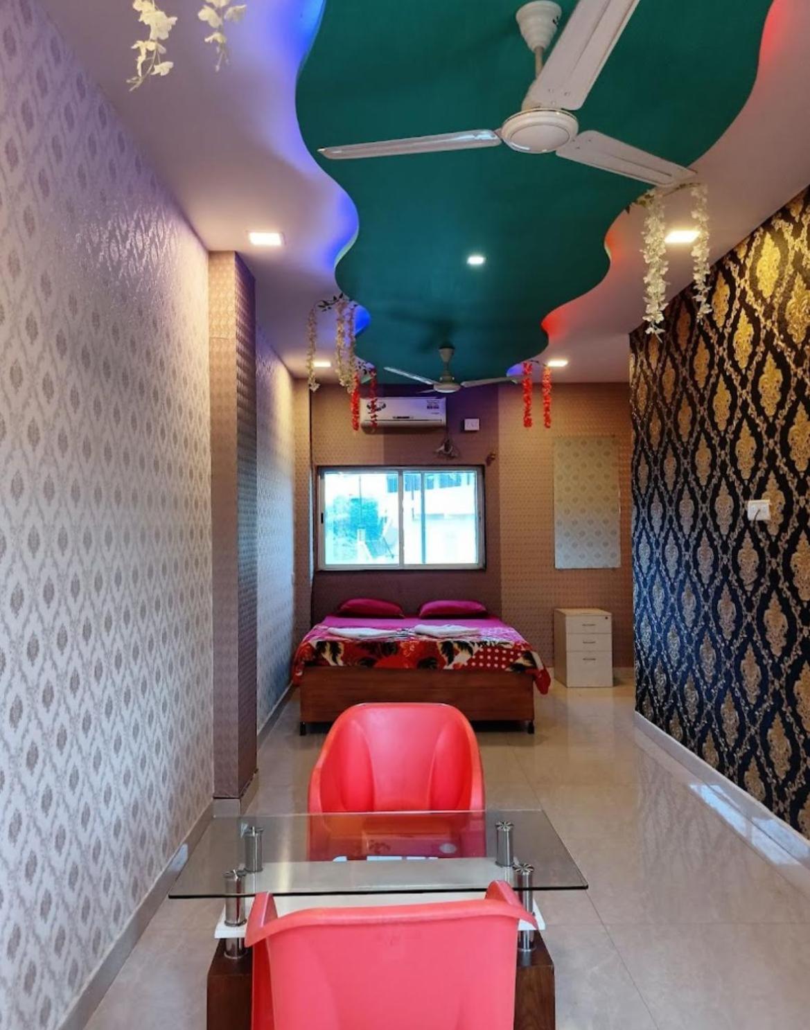 Strawberry Vacations Villa Панчгани Экстерьер фото